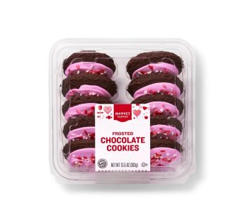 Valentine\\\’s Day Pink Frosted Chocolate Cookies